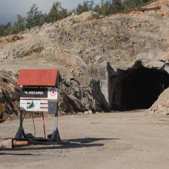 En av ingångarna till underjordsgruvan. I full drift väntas gruvan producera cirka 26 000 ton koppar per år, vilket innebär att den skulle bli den andra största koppargruvan i Sverige, efter Bolidens gruva i Aitik. Foto: Viscaria