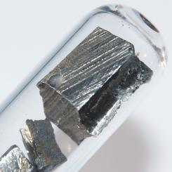 Importstoppet gäller framför allt neodym. Foto: Chemical Elements — http://images-of-elements.com/neodymium.php/Wikimedia Commons