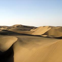 Taklamakan-öknen där borrhålet ska anläggas. Foto: Pravit/Wikimedia Commons