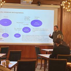 Karin Östman, projektledare och rådgivare i miljöfrågor på Jernkontoret, var tillsammans med Rutger Gyllenram, vd och grundare Kobolde & Partners två av talarna på seminariet ”Standardisation needs for the steel industry's climate transition – near zero steel” som ägde rum i Jernkontorets lokaler i Stockholm den 19 januari. Foto: Jernkontoret