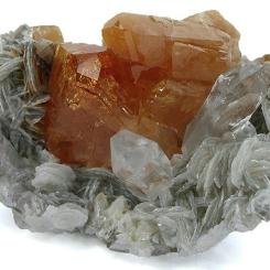 Volfram är en mycket ovanlig mineral som hittas i bland annat scheelit, uppkallat efter den svenska kemisten Carl Wilhelm Scheele. Foto: Rob Lavinsky, iRocks.com/Wikimedia Commons
