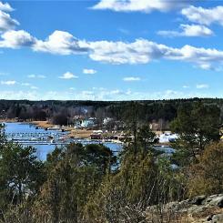 Utsikt från Ytterby gruva på Resarö, som ligger nära Vaxholm vid inloppet till Stockholm. Foto: Sinikka Halme/Wikimedia Commons