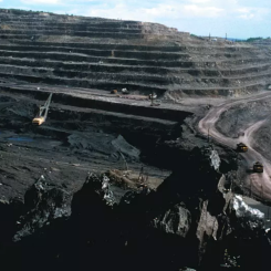 Kolgruva. Foto: Wikimedia Commons / Institute of Economics and Management of Industry CC BY-SA 4.0