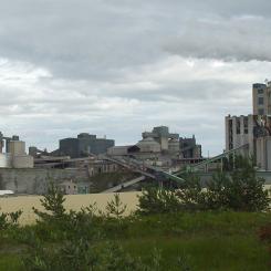 Heidelberg Materials Cements har ansökt om att utöka täktverksamheten vid Slite på Gotland. Foto: Jürgen Howaldt/Wikimedia Commons